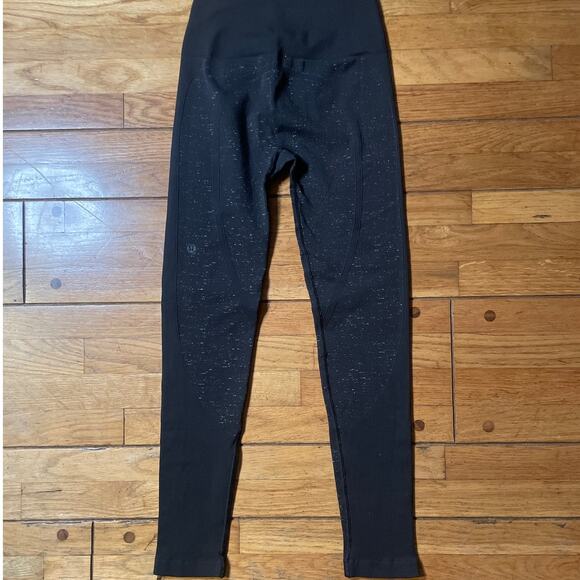 Lululemon Free To Flow 7/8 Tight Legging - Picture 15 of 16